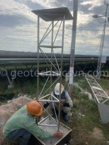 Lắp đặt giá đỡ hệ thống quan trắc bức xạ tự động SOLYS2 Sun Tracker