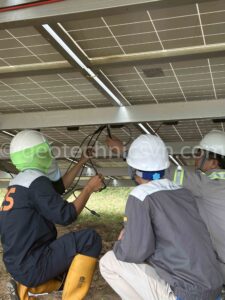 Lắp đặt thiết bị quan trắc độ bụi tấm pin Tigo TS4-A-O